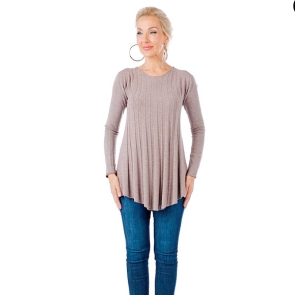 BRIAN BAILEY NWT Cable Knit Sweater Flowy Stretch Scoop Neck Waterfall Peplum - Picture 1 of 13